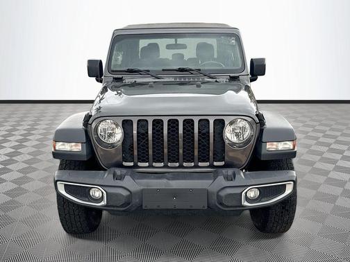 Granite Crystal Metallic Clearcoat 2023 Jeep Gladiator Sport