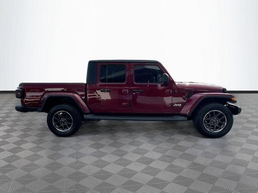Snazzberry Pearlcoat 2022 Jeep Gladiator Overland