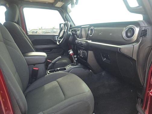 Snazzberry Pearlcoat 2022 Jeep Gladiator Overland