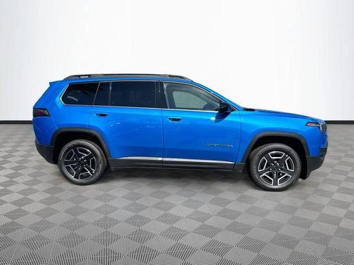 Hydro Blue Pearlcoat 2026 Jeep Cherokee Laredo 4x4