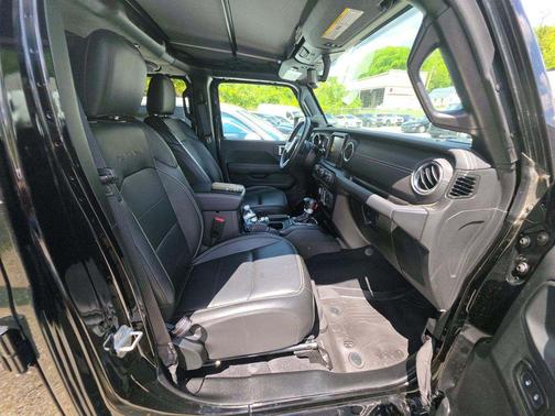 Black Clearcoat 2023 Jeep Wrangler 4xe Sahara