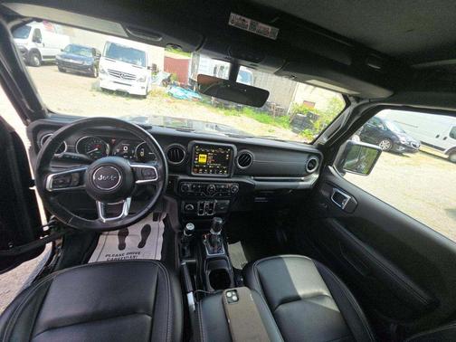 Black Clearcoat 2023 Jeep Wrangler 4xe Sahara