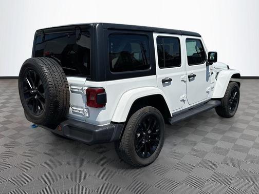 Bright White Clearcoat 2023 Jeep Wrangler 4xe Sahara