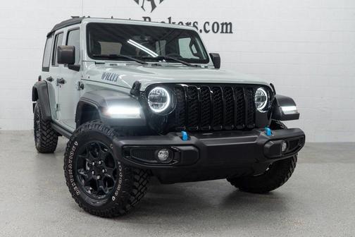 Earl Clearcoat 2023 Jeep Wrangler 4xe Base