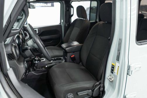 Earl Clearcoat 2023 Jeep Wrangler 4xe Base