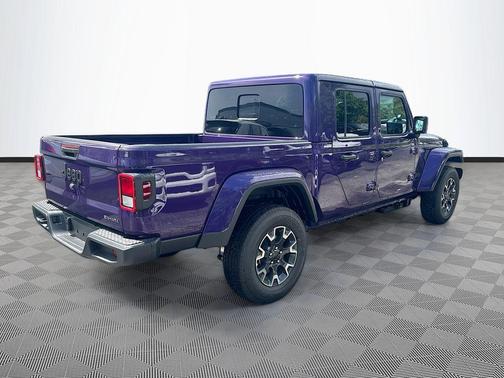Reign 2026 Jeep Gladiator Sahara 4x4