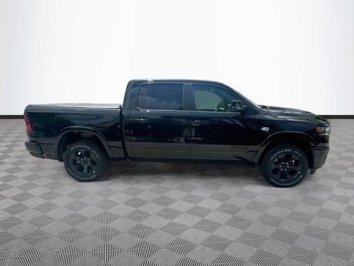Diamond Black Crystal Pearlcoat 2026 RAM 1500 Big Horn/Lone Star
