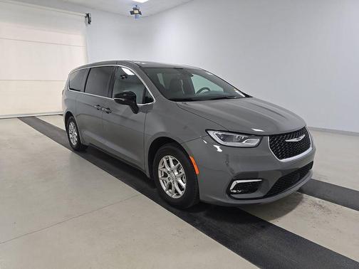 Gray Clearcoat 2025 Chrysler Pacifica L