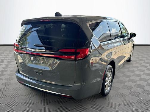 Gray Clearcoat 2025 Chrysler Pacifica L