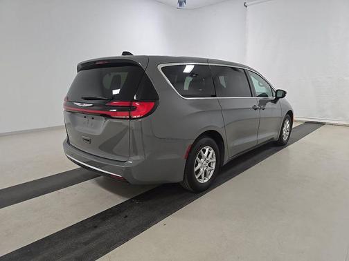 Gray Clearcoat 2025 Chrysler Pacifica L