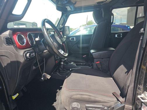 Black Clearcoat 2022 Jeep Wrangler Unlimited Rubicon