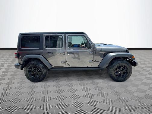 Granite Crystal Metallic Clearcoat 2022 Jeep Wrangler Willys