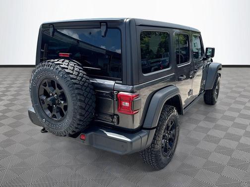 Granite Crystal Metallic Clearcoat 2022 Jeep Wrangler Willys