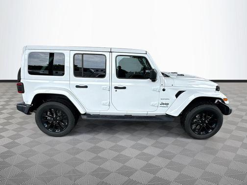 Bright White Clearcoat 2022 Jeep Wrangler Unlimited 4xe Sahara