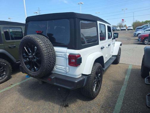 Bright White Clearcoat 2023 Jeep Wrangler 4xe Sahara
