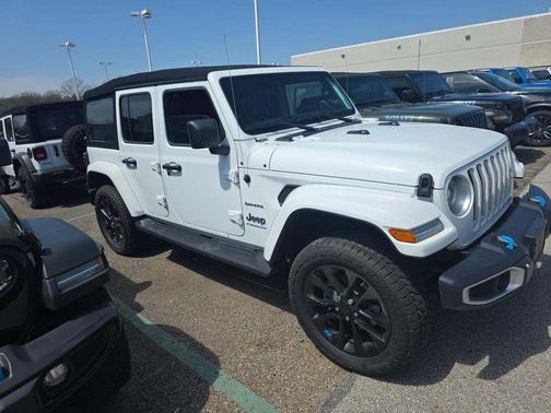 Bright White Clearcoat 2023 Jeep Wrangler 4xe Sahara
