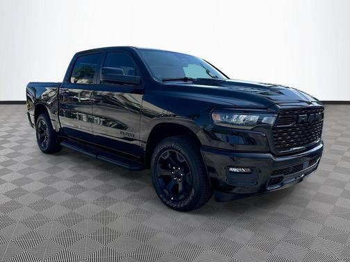 Diamond Black Crystal Pearlcoat 2026 RAM 1500 Express