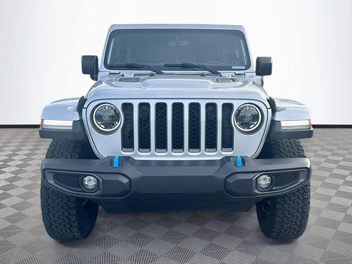 Silver Zynith Clearcoat 2023 Jeep Wrangler 4xe Rubicon