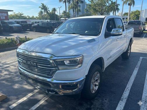 Bright White Clearcoat 2020 RAM 1500 Laramie