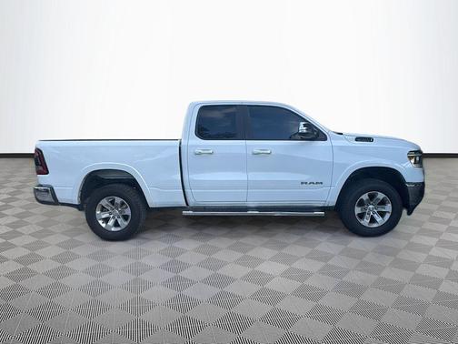 Bright White Clearcoat 2020 RAM 1500 Laramie