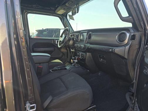 Granite Crystal Metallic Clearcoat 2022 Jeep Wrangler Unlimited Sport