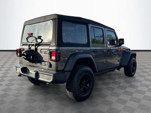 Granite Crystal Metallic Clearcoat 2022 Jeep Wrangler Unlimited Sport