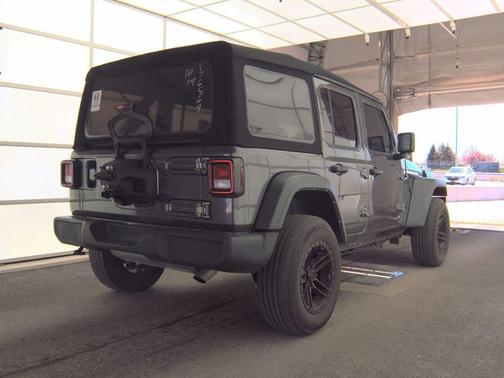 Granite Crystal Metallic Clearcoat 2022 Jeep Wrangler Unlimited Sport