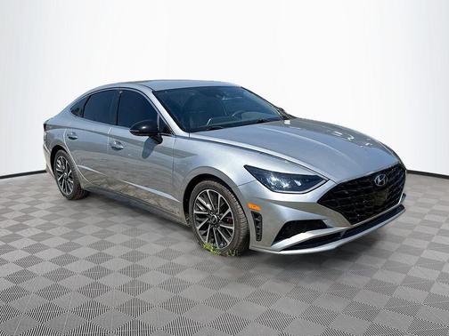 Shimmering Silver Pearl 2020 Hyundai SONATA SEL Plus