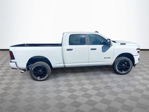 Bright White Clearcoat 2026 RAM 2500 Big Horn Crew Cab 4x4 6'4' Box