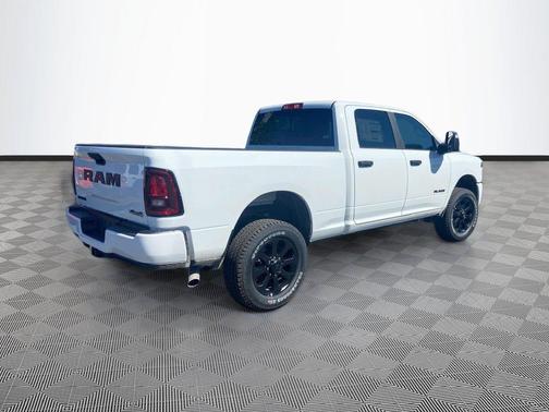 Bright White Clearcoat 2026 RAM 2500 Big Horn Crew Cab 4x4 6'4' Box