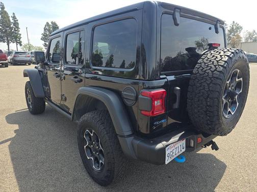 Black Clearcoat 2023 Jeep Wrangler 4xe Rubicon