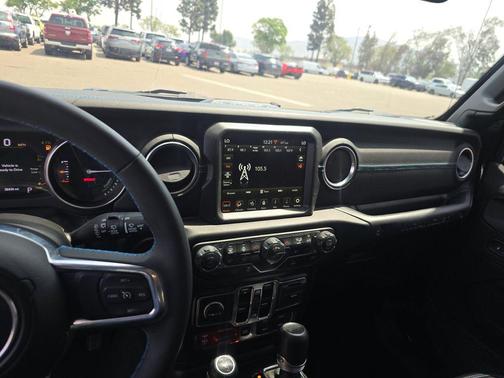Black Clearcoat 2023 Jeep Wrangler 4xe Rubicon