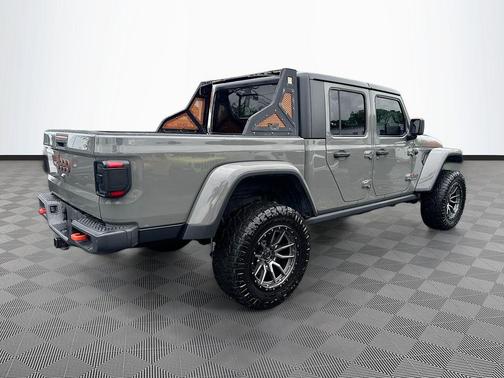 Sting-Gray Clearcoat 2021 Jeep Gladiator Mojave 4x4