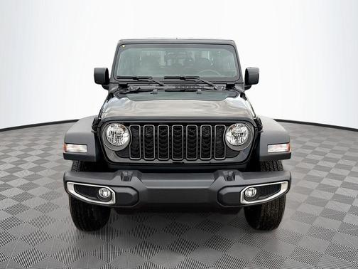 Black Clearcoat 2026 Jeep Gladiator Sport