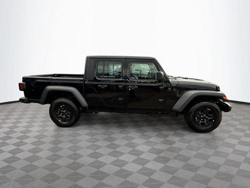 Black Clearcoat 2026 Jeep Gladiator Sport