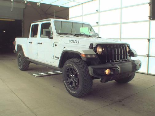 Bright White Clearcoat 2022 Jeep Gladiator Willys 4x4