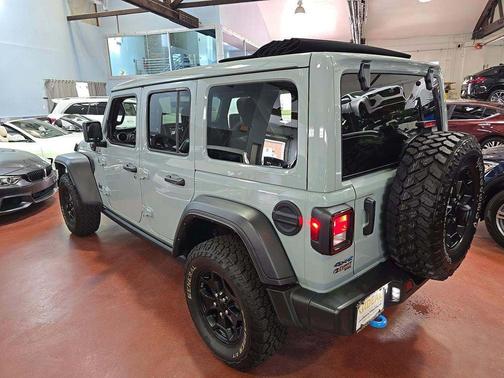 Earl Clearcoat 2023 Jeep Wrangler 4xe Willys