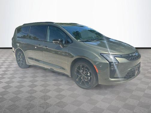 Olive Green Pearlcoat 2027 Chrysler Pacifica Limited