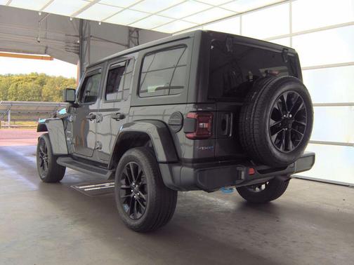 Granite Crystal Metallic Clearcoat 2023 Jeep Wrangler 4xe Sahara