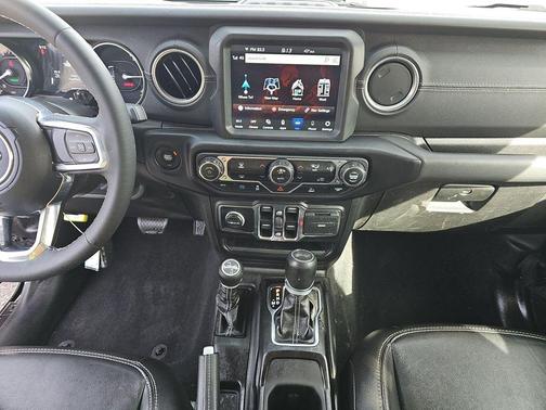 Granite Crystal Metallic Clearcoat 2023 Jeep Wrangler 4xe Sahara