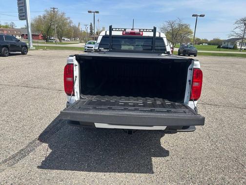 Summit White 2022 Chevrolet Colorado LT