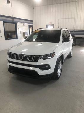 2023 Jeep Compass Latitude Lux