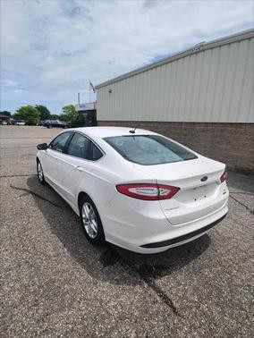2016 Ford Fusion SE