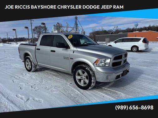 2017 RAM 1500 SLT