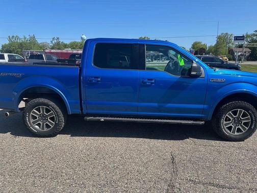 Blue 2016 Ford F-150 XLT