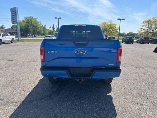 Blue 2016 Ford F-150 XLT