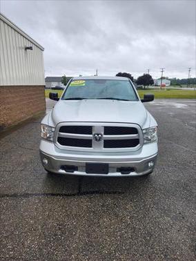 2017 RAM 1500 SLT