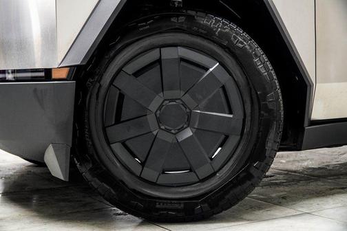 2025 Tesla Cybertruck All-Wheel Drive