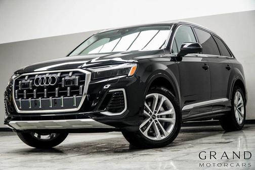 2025 Audi Q7 55 Premium Plus