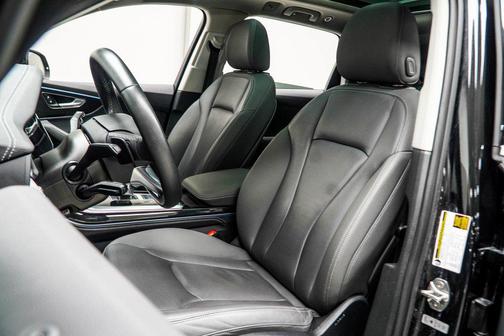Mythos Black Metallic 2025 Audi Q7 55 Premium Plus